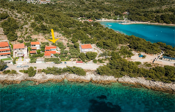 Apartment Podraduc by the Sea 2+1 in Murter